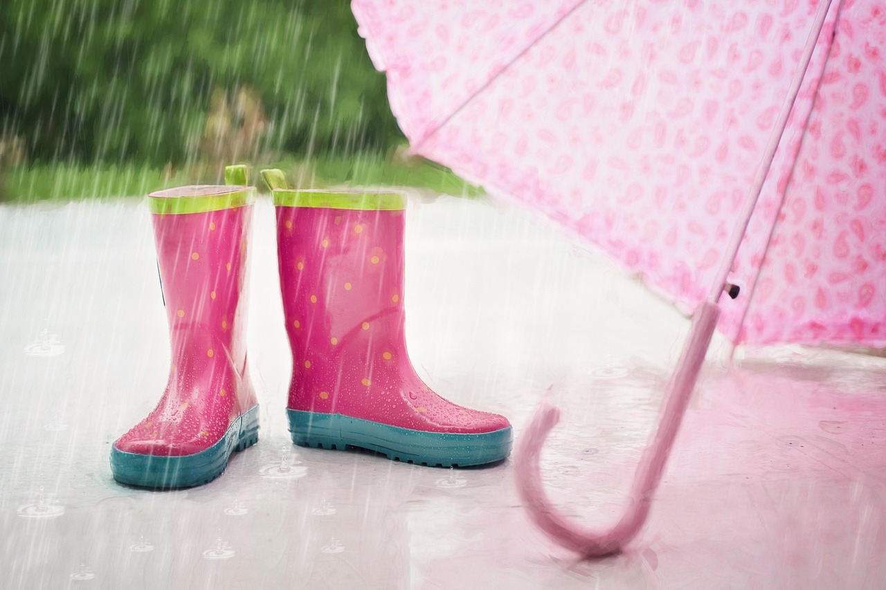 Read more about the article Making the Most of a Rainy Summer Week: Fun Indoor Activities for Families